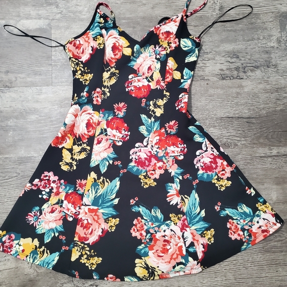 FLORAL PRINT DRESS - Picture 1 of 2